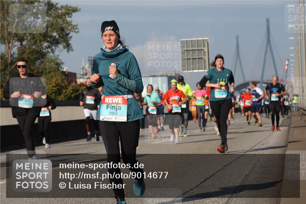 03.10.2025 - Köhlbrandbrückenlauf Luisa Fischer http://msf.ph/oto/9014677 03.10.2025 10:59:08 Position 3 2953 meine-sportfotos.de