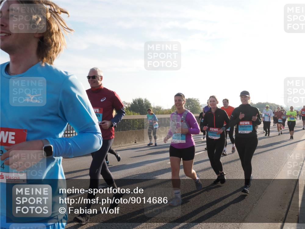 03.10.2025 - Köhlbrandbrückenlauf Fabian Wolf http://msf.ph/oto/9014686 03.10.2025 09:24:48 Position 3 2637, 2271, 2284 meine-sportfotos.de