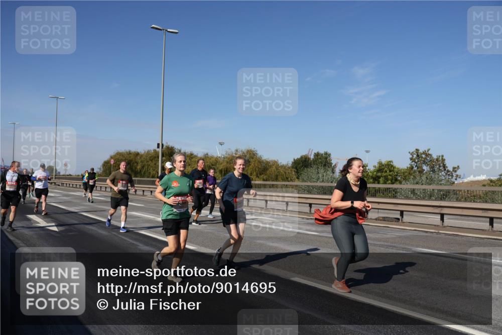 03.10.2025 - Köhlbrandbrückenlauf Julia Fischer http://msf.ph/oto/9014695 03.10.2025 13:10:40 Position 3  meine-sportfotos.de
