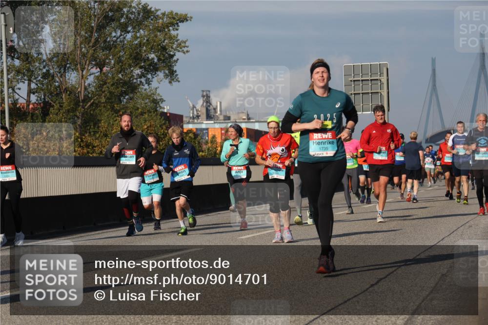 03.10.2025 - Köhlbrandbrückenlauf Luisa Fischer http://msf.ph/oto/9014701 03.10.2025 10:59:10 Position 3 1204, 3645, 2025, 1735 meine-sportfotos.de