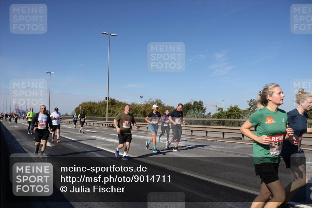 03.10.2025 - Köhlbrandbrückenlauf Julia Fischer http://msf.ph/oto/9014711 03.10.2025 13:10:41 Position 3 4921 meine-sportfotos.de