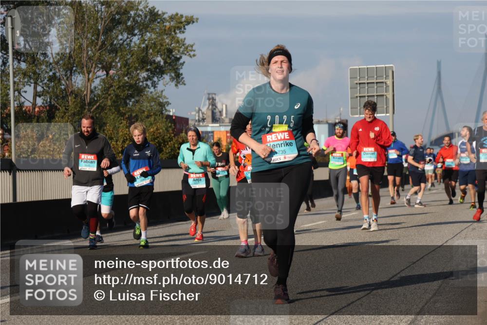 03.10.2025 - Köhlbrandbrückenlauf Luisa Fischer http://msf.ph/oto/9014712 03.10.2025 10:59:11 Position 3 2025, 735, 1456 meine-sportfotos.de