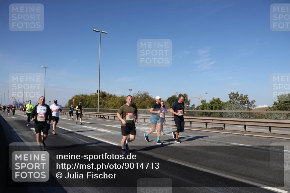 03.10.2025 - Köhlbrandbrückenlauf Julia Fischer http://msf.ph/oto/9014713 03.10.2025 13:10:41 Position 3  meine-sportfotos.de
