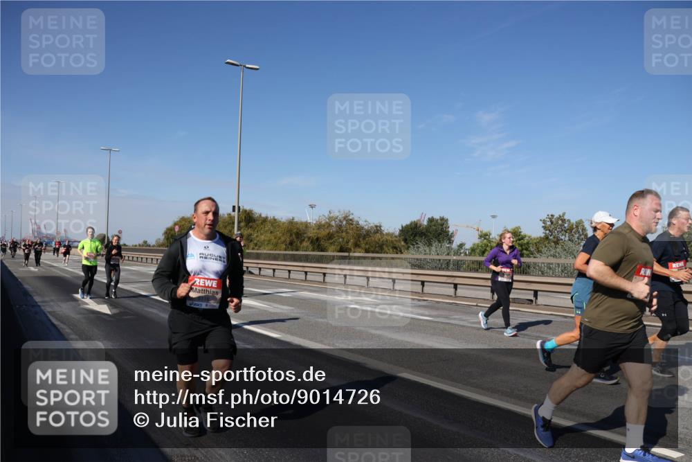 03.10.2025 - Köhlbrandbrückenlauf Julia Fischer http://msf.ph/oto/9014726 03.10.2025 13:10:43 Position 3 6118 meine-sportfotos.de