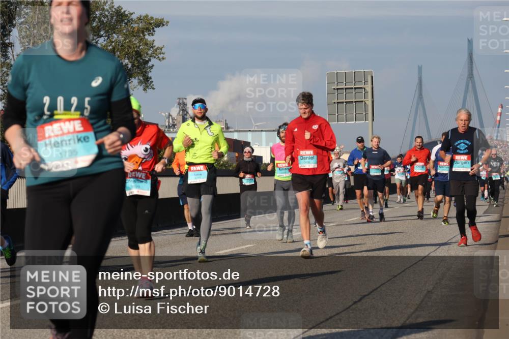 03.10.2025 - Köhlbrandbrückenlauf Luisa Fischer http://msf.ph/oto/9014728 03.10.2025 10:59:13 Position 3 2025, 1735, 3748, 1456 meine-sportfotos.de