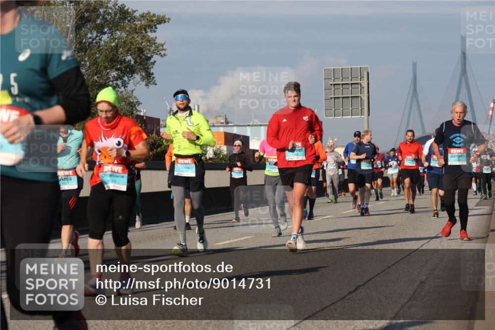 03.10.2025 - Köhlbrandbrückenlauf Luisa Fischer http://msf.ph/oto/9014731 03.10.2025 10:59:13 Position 3 25, 1337, 99, 456 meine-sportfotos.de