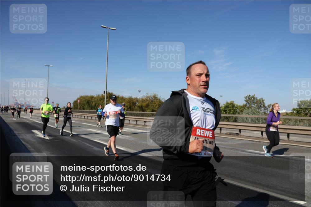 03.10.2025 - Köhlbrandbrückenlauf Julia Fischer http://msf.ph/oto/9014734 03.10.2025 13:10:44 Position 3 18 meine-sportfotos.de