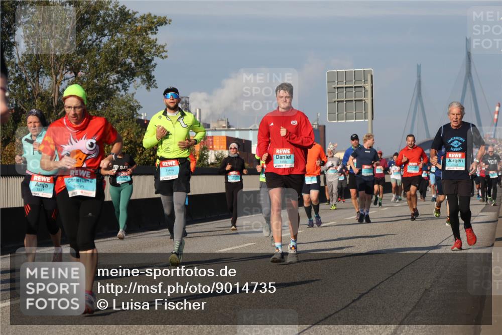 03.10.2025 - Köhlbrandbrückenlauf Luisa Fischer http://msf.ph/oto/9014735 03.10.2025 10:59:13 Position 3 1456, 2699, 3748, 1337, 3699 meine-sportfotos.de