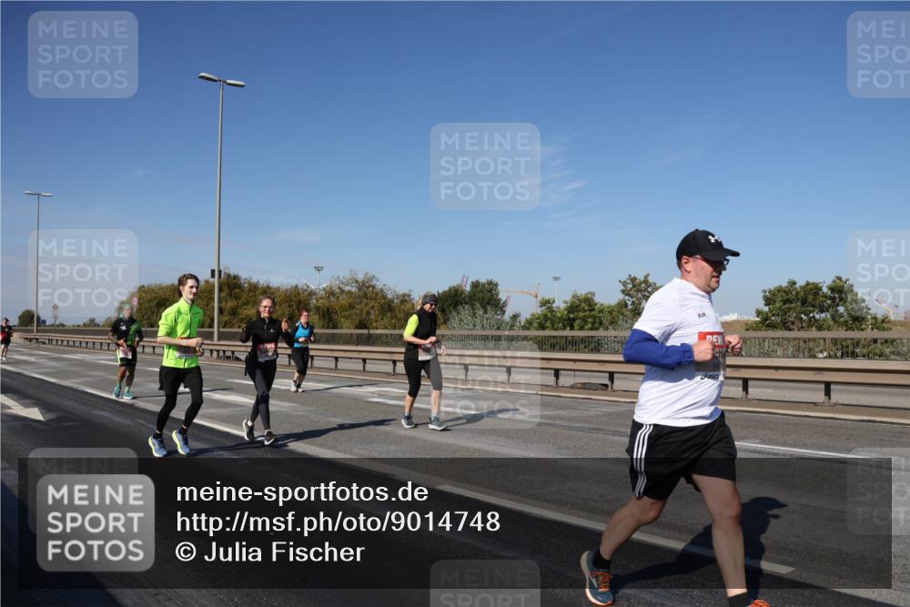 03.10.2025 - Köhlbrandbrückenlauf Julia Fischer http://msf.ph/oto/9014748 03.10.2025 13:10:46 Position 3  meine-sportfotos.de
