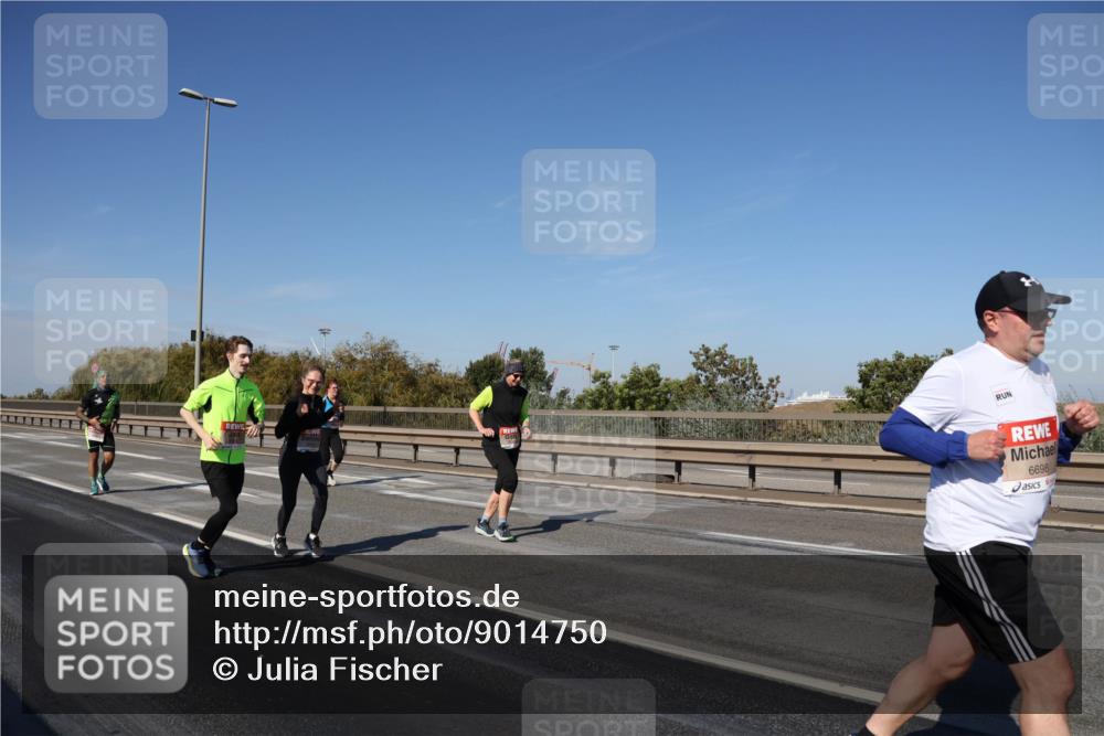 03.10.2025 - Köhlbrandbrückenlauf Julia Fischer http://msf.ph/oto/9014750 03.10.2025 13:10:46 Position 3 6698 meine-sportfotos.de