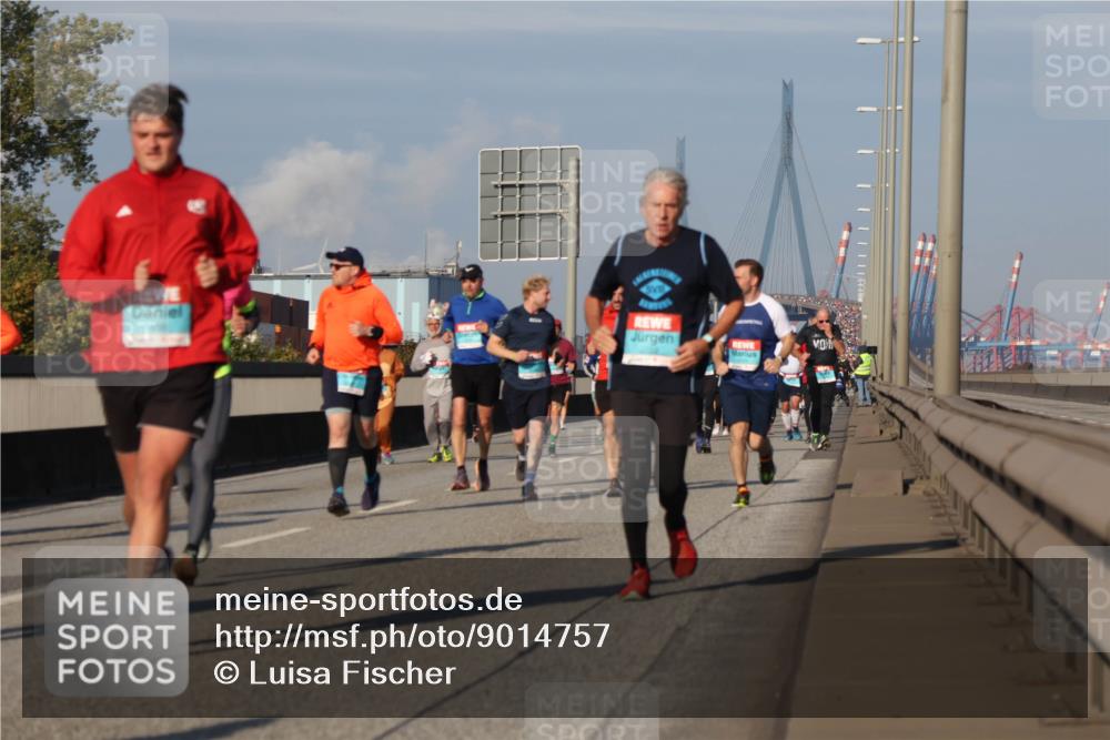03.10.2025 - Köhlbrandbrückenlauf Luisa Fischer http://msf.ph/oto/9014757 03.10.2025 10:59:15 Position 3  meine-sportfotos.de