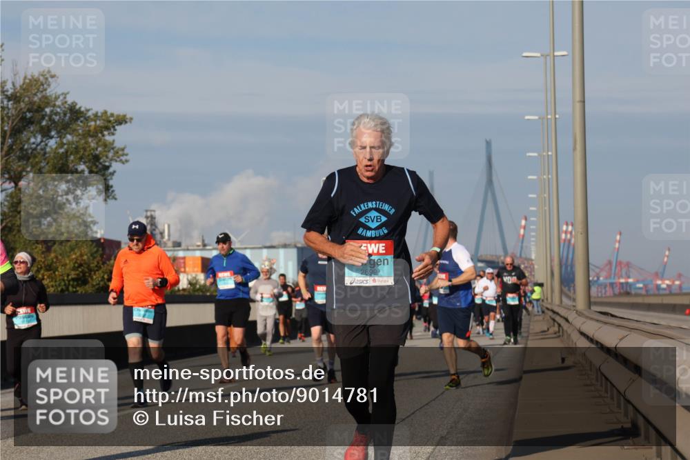 03.10.2025 - Köhlbrandbrückenlauf Luisa Fischer http://msf.ph/oto/9014781 03.10.2025 10:59:18 Position 3 2699 meine-sportfotos.de