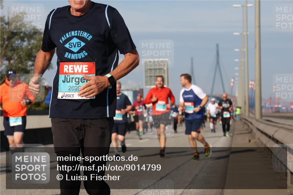 03.10.2025 - Köhlbrandbrückenlauf Luisa Fischer http://msf.ph/oto/9014799 03.10.2025 10:59:19 Position 3 2699 meine-sportfotos.de