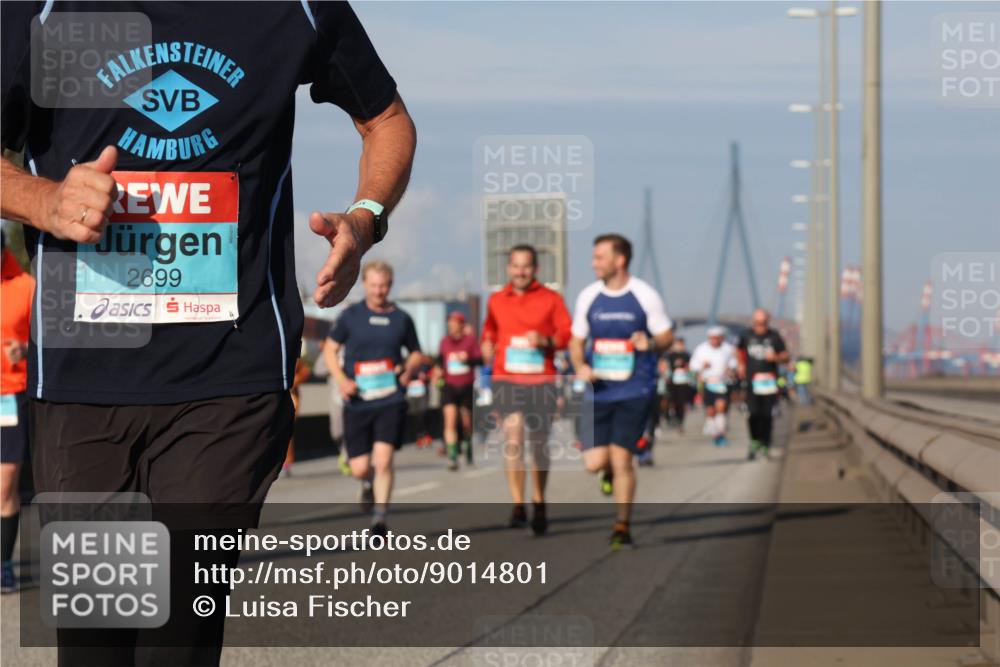03.10.2025 - Köhlbrandbrückenlauf Luisa Fischer http://msf.ph/oto/9014801 03.10.2025 10:59:20 Position 3 2699 meine-sportfotos.de