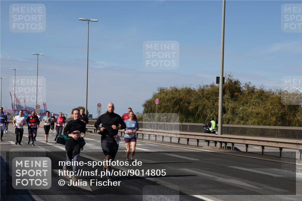 03.10.2025 - Köhlbrandbrückenlauf Julia Fischer http://msf.ph/oto/9014805 03.10.2025 13:10:59 Position 3  meine-sportfotos.de