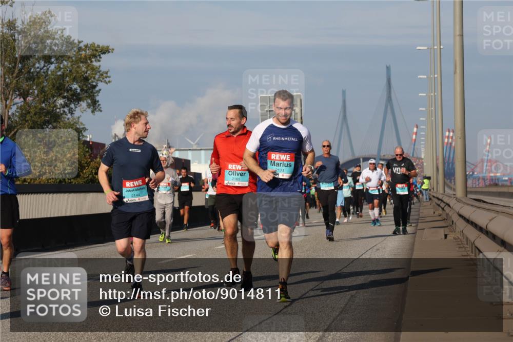 03.10.2025 - Köhlbrandbrückenlauf Luisa Fischer http://msf.ph/oto/9014811 03.10.2025 10:59:21 Position 3 2144, 2165, 2171 meine-sportfotos.de