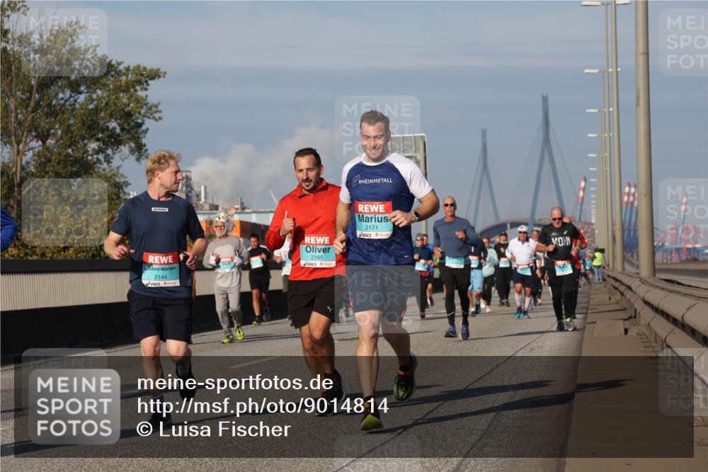 03.10.2025 - Köhlbrandbrückenlauf Luisa Fischer http://msf.ph/oto/9014814 03.10.2025 10:59:21 Position 3 2144, 2165, 2171 meine-sportfotos.de
