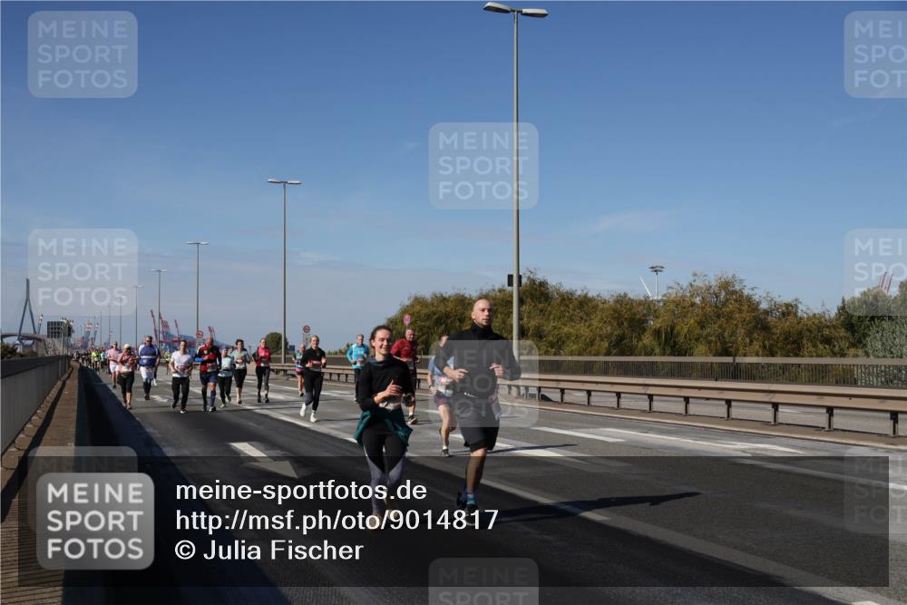 03.10.2025 - Köhlbrandbrückenlauf Julia Fischer http://msf.ph/oto/9014817 03.10.2025 13:11:01 Position 3  meine-sportfotos.de