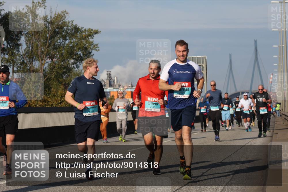 03.10.2025 - Köhlbrandbrückenlauf Luisa Fischer http://msf.ph/oto/9014818 03.10.2025 10:59:22 Position 3 510, 2144, 2165, 2171 meine-sportfotos.de