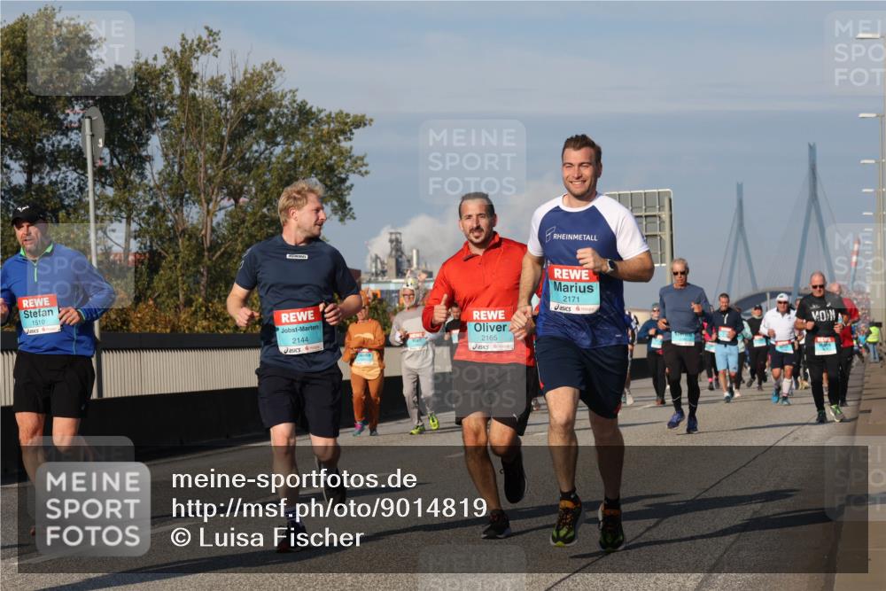 03.10.2025 - Köhlbrandbrückenlauf Luisa Fischer http://msf.ph/oto/9014819 03.10.2025 10:59:22 Position 3 1510, 2144, 2165, 2171 meine-sportfotos.de