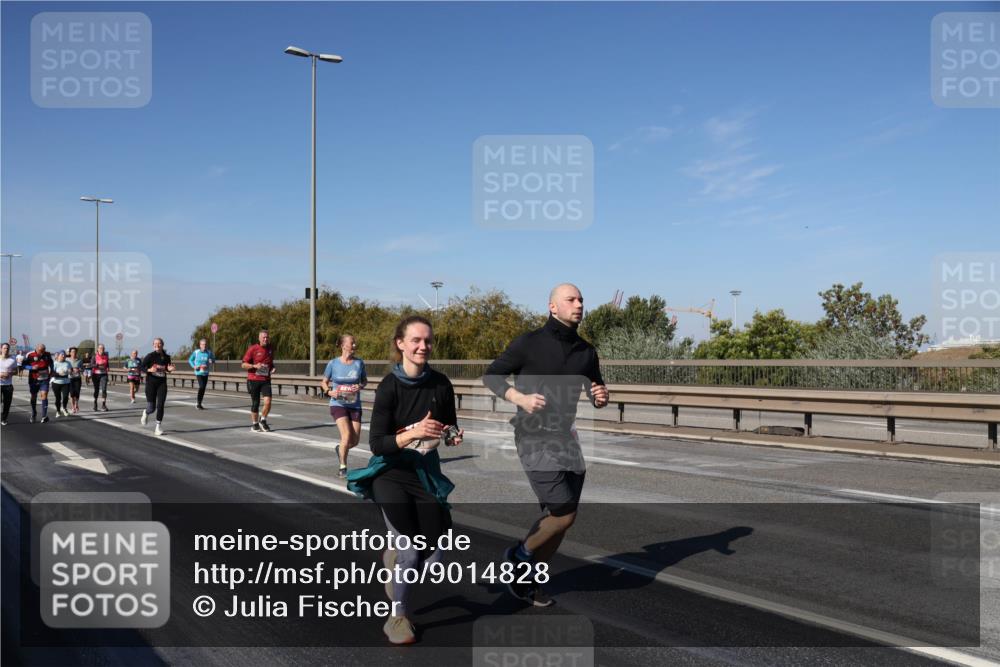 03.10.2025 - Köhlbrandbrückenlauf Julia Fischer http://msf.ph/oto/9014828 03.10.2025 13:11:03 Position 3  meine-sportfotos.de