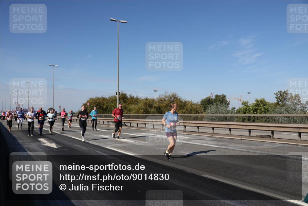 03.10.2025 - Köhlbrandbrückenlauf Julia Fischer http://msf.ph/oto/9014830 03.10.2025 13:11:04 Position 3  meine-sportfotos.de