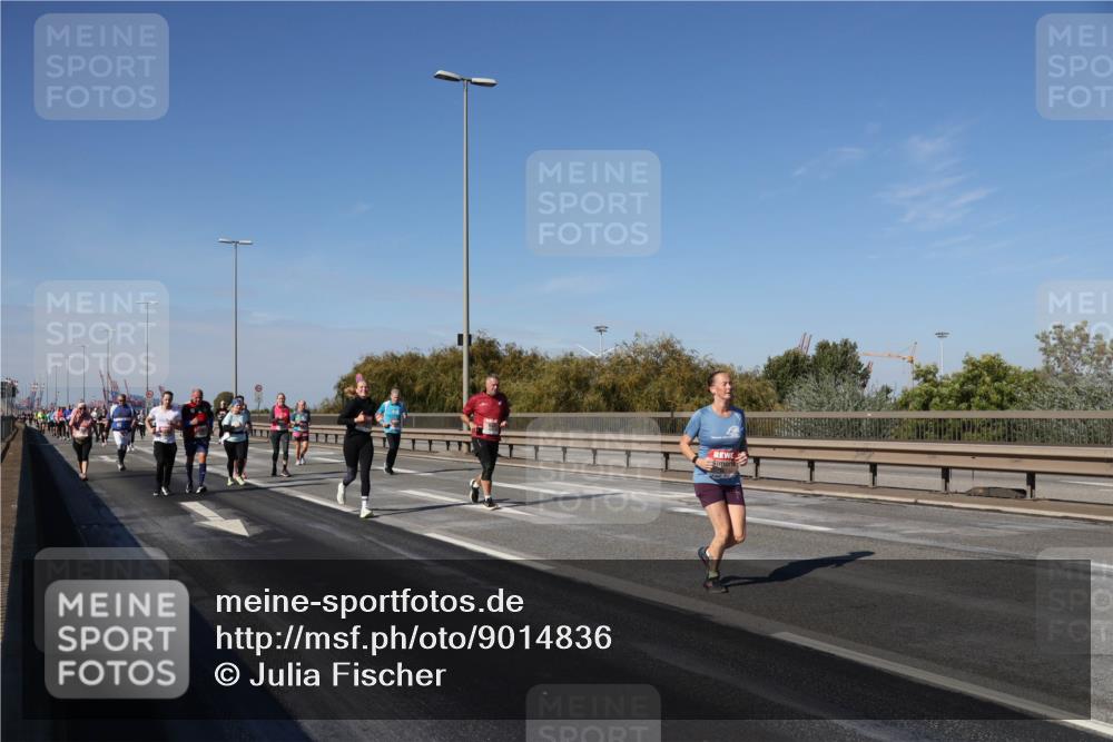 03.10.2025 - Köhlbrandbrückenlauf Julia Fischer http://msf.ph/oto/9014836 03.10.2025 13:11:04 Position 3  meine-sportfotos.de
