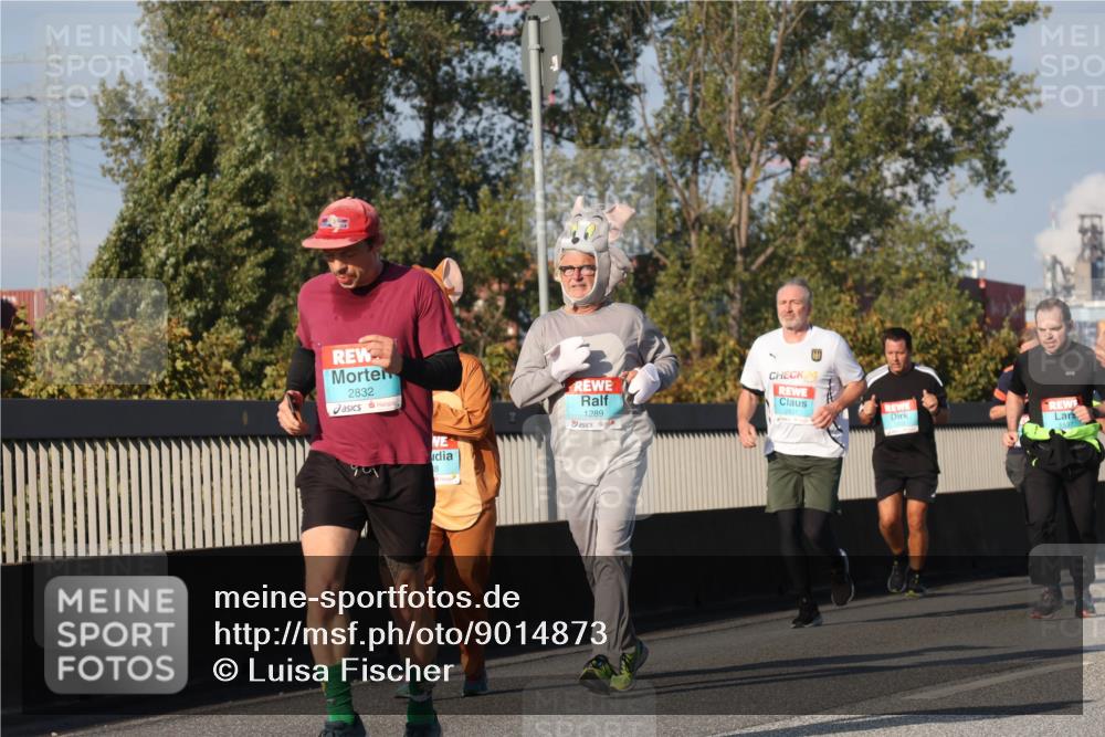 03.10.2025 - Köhlbrandbrückenlauf Luisa Fischer http://msf.ph/oto/9014873 03.10.2025 10:59:27 Position 3 2832, 1289, 24 meine-sportfotos.de