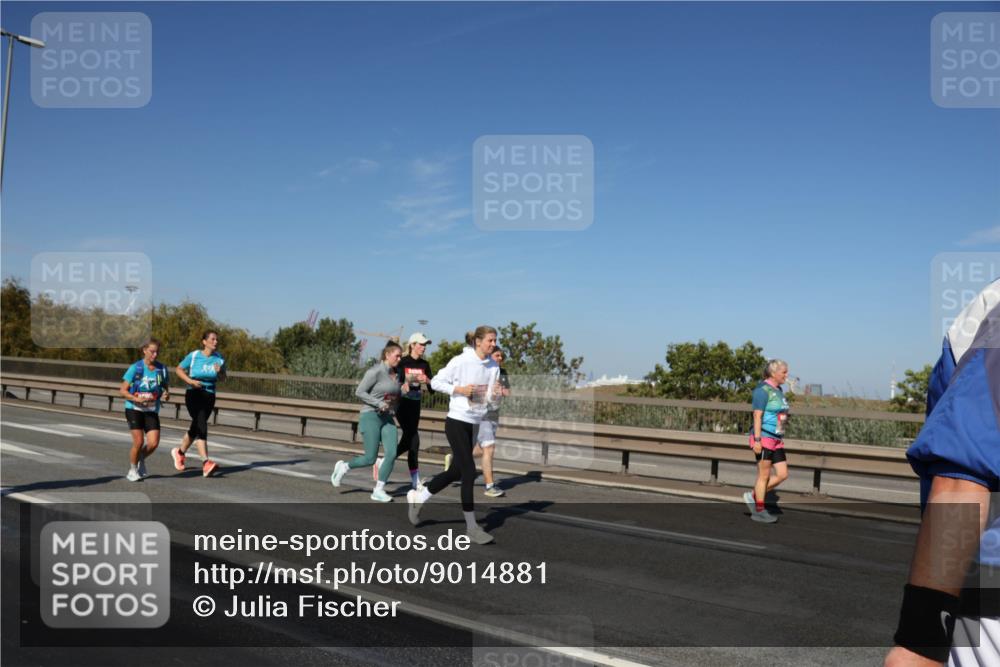 03.10.2025 - Köhlbrandbrückenlauf Julia Fischer http://msf.ph/oto/9014881 03.10.2025 13:11:19 Position 3  meine-sportfotos.de