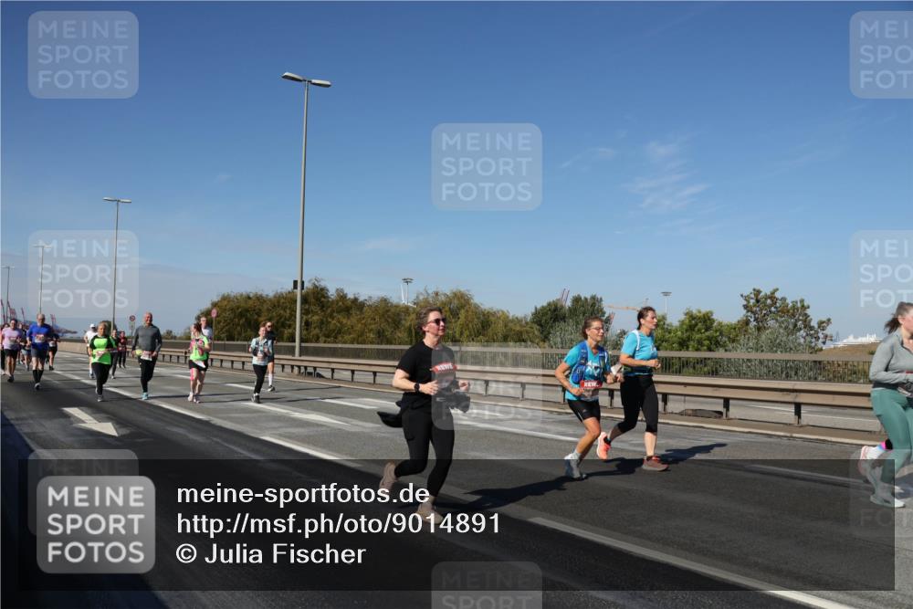 03.10.2025 - Köhlbrandbrückenlauf Julia Fischer http://msf.ph/oto/9014891 03.10.2025 13:11:20 Position 3  meine-sportfotos.de