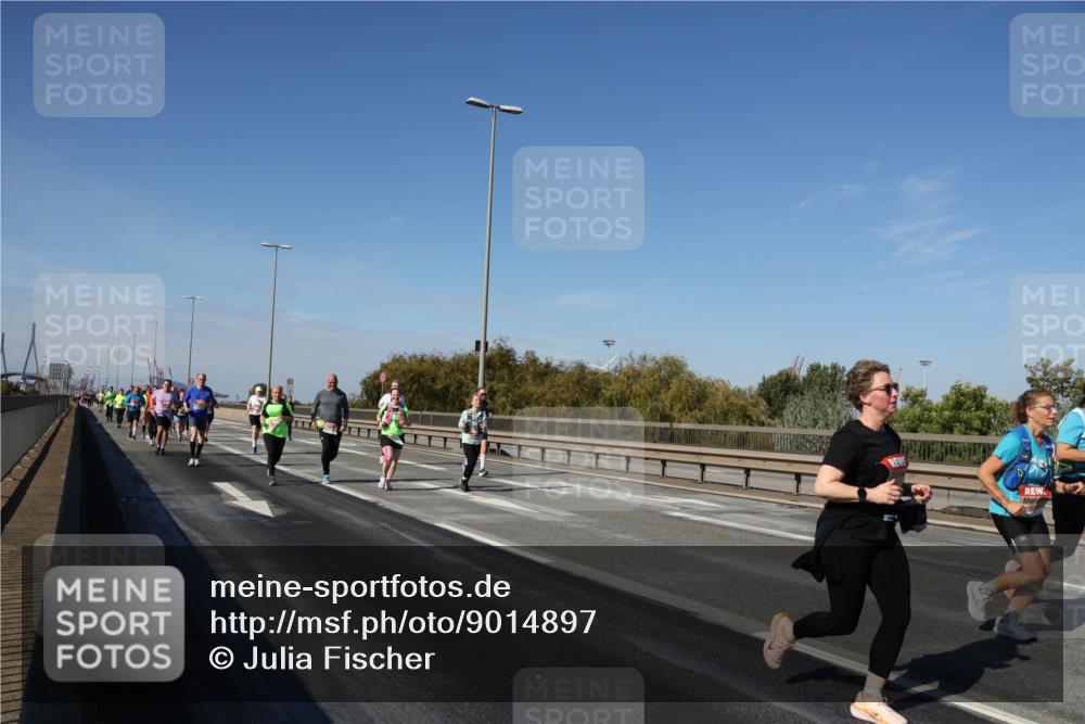 03.10.2025 - Köhlbrandbrückenlauf Julia Fischer http://msf.ph/oto/9014897 03.10.2025 13:11:21 Position 3  meine-sportfotos.de