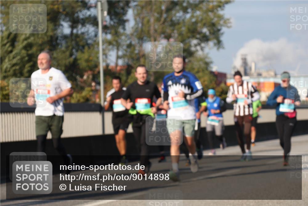 03.10.2025 - Köhlbrandbrückenlauf Luisa Fischer http://msf.ph/oto/9014898 03.10.2025 10:59:30 Position 3  meine-sportfotos.de