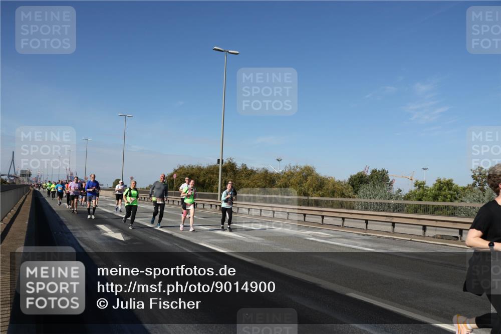 03.10.2025 - Köhlbrandbrückenlauf Julia Fischer http://msf.ph/oto/9014900 03.10.2025 13:11:21 Position 3  meine-sportfotos.de