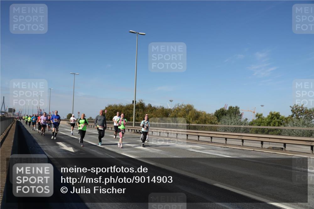 03.10.2025 - Köhlbrandbrückenlauf Julia Fischer http://msf.ph/oto/9014903 03.10.2025 13:11:22 Position 3  meine-sportfotos.de