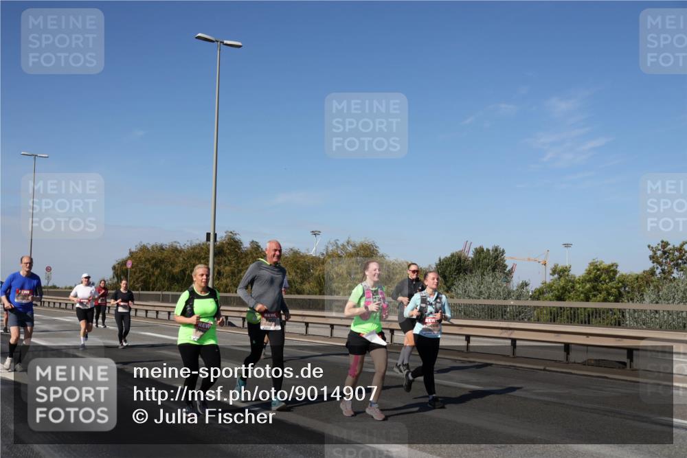 03.10.2025 - Köhlbrandbrückenlauf Julia Fischer http://msf.ph/oto/9014907 03.10.2025 13:11:24 Position 3  meine-sportfotos.de