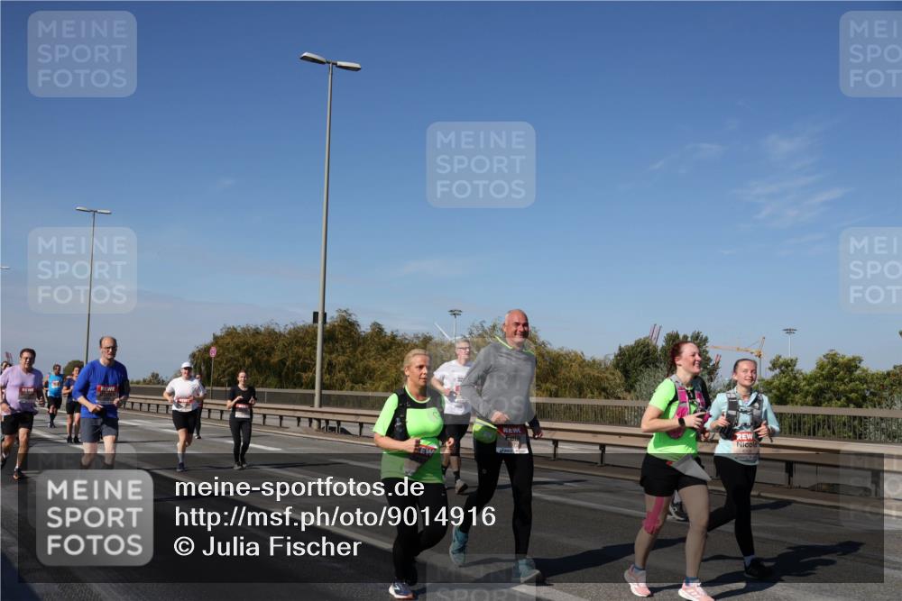 03.10.2025 - Köhlbrandbrückenlauf Julia Fischer http://msf.ph/oto/9014916 03.10.2025 13:11:25 Position 3 6526 meine-sportfotos.de