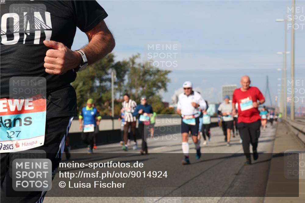 03.10.2025 - Köhlbrandbrückenlauf Luisa Fischer http://msf.ph/oto/9014924 03.10.2025 10:59:32 Position 3 327 meine-sportfotos.de