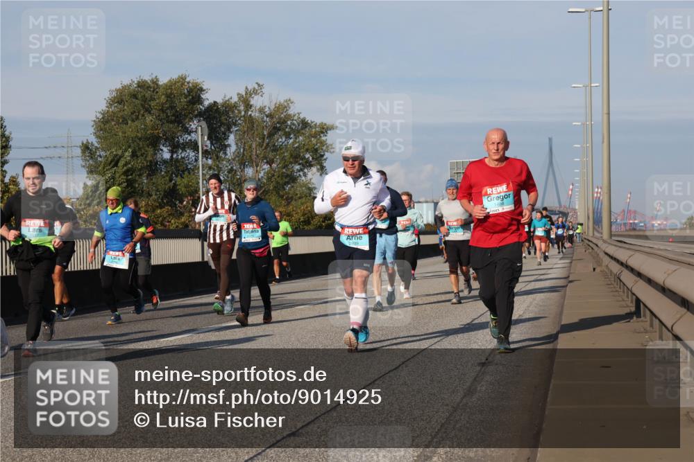 03.10.2025 - Köhlbrandbrückenlauf Luisa Fischer http://msf.ph/oto/9014925 03.10.2025 10:59:33 Position 3 2079, 2929, 1498 meine-sportfotos.de