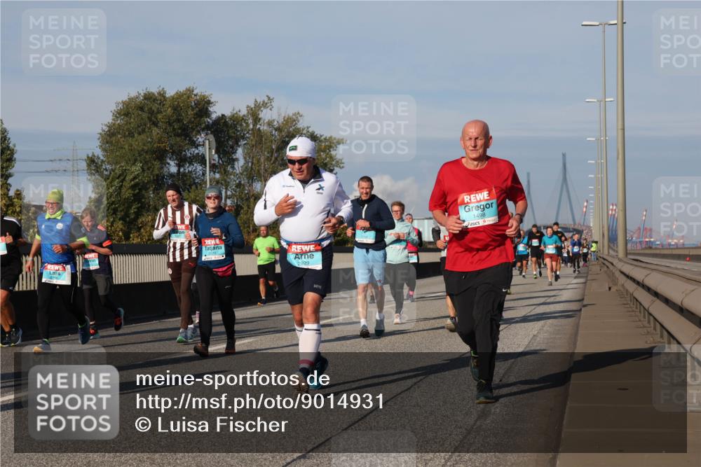 03.10.2025 - Köhlbrandbrückenlauf Luisa Fischer http://msf.ph/oto/9014931 03.10.2025 10:59:33 Position 3 2056, 2929, 1498 meine-sportfotos.de