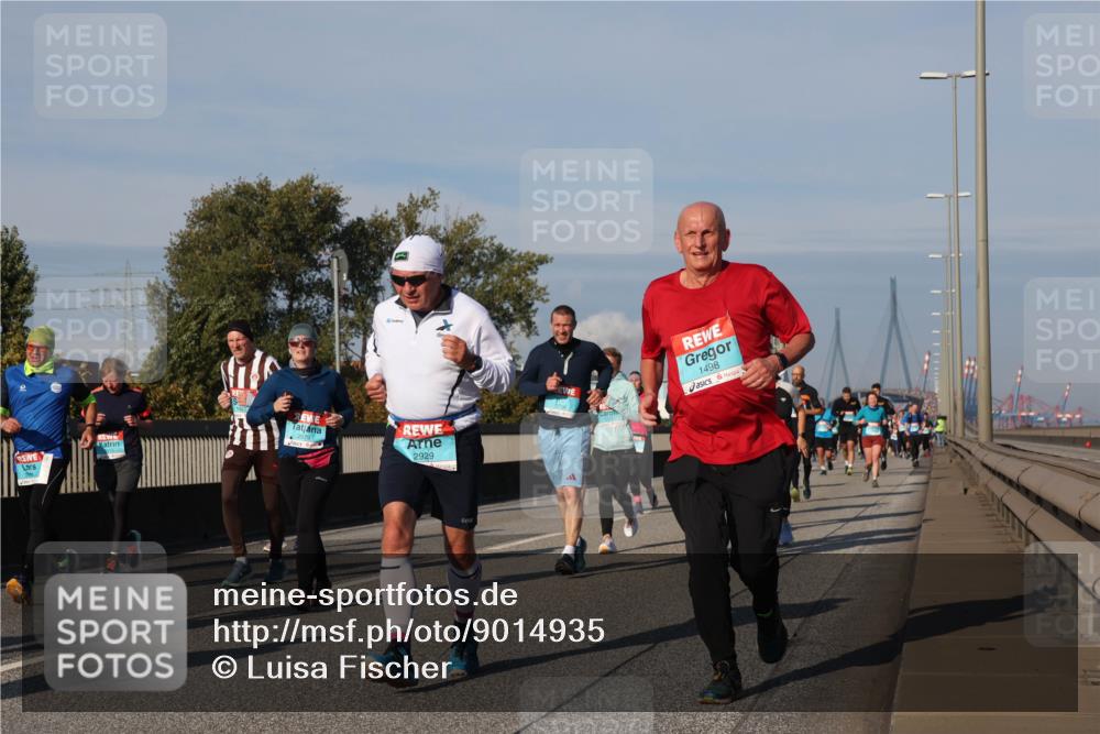 03.10.2025 - Köhlbrandbrückenlauf Luisa Fischer http://msf.ph/oto/9014935 03.10.2025 10:59:34 Position 3 2929, 1498 meine-sportfotos.de