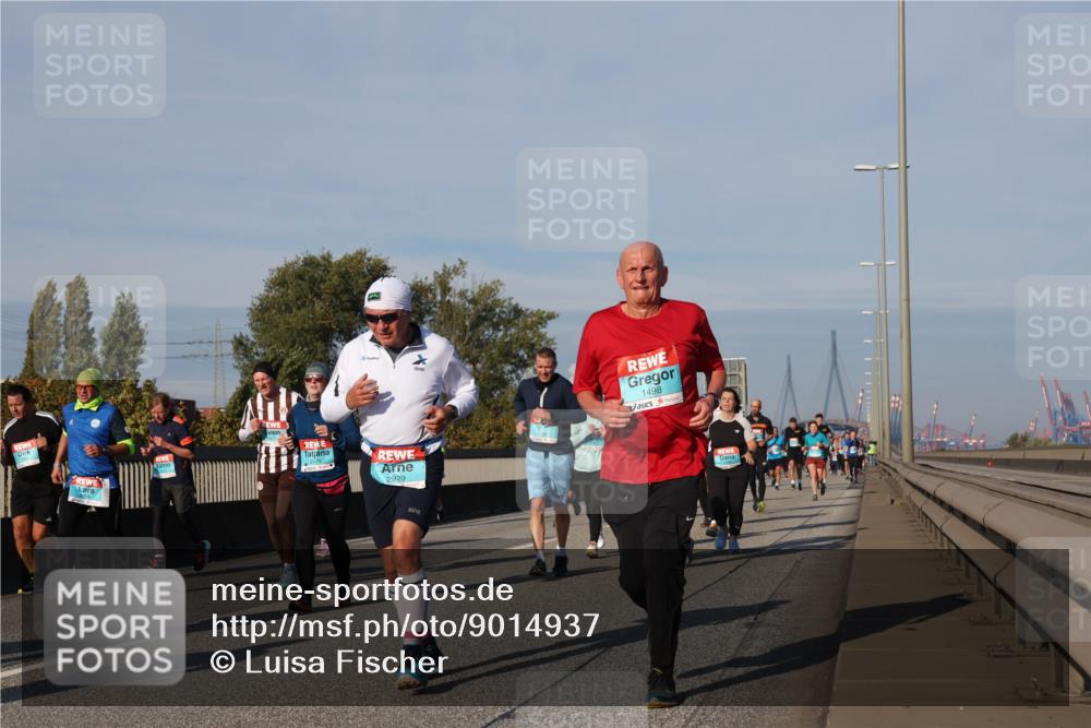03.10.2025 - Köhlbrandbrückenlauf Luisa Fischer http://msf.ph/oto/9014937 03.10.2025 10:59:34 Position 3 2079, 2929, 1498 meine-sportfotos.de