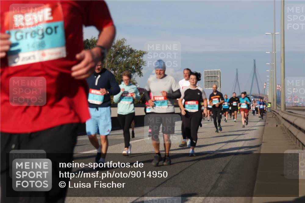 03.10.2025 - Köhlbrandbrückenlauf Luisa Fischer http://msf.ph/oto/9014950 03.10.2025 10:59:35 Position 3 1498 meine-sportfotos.de