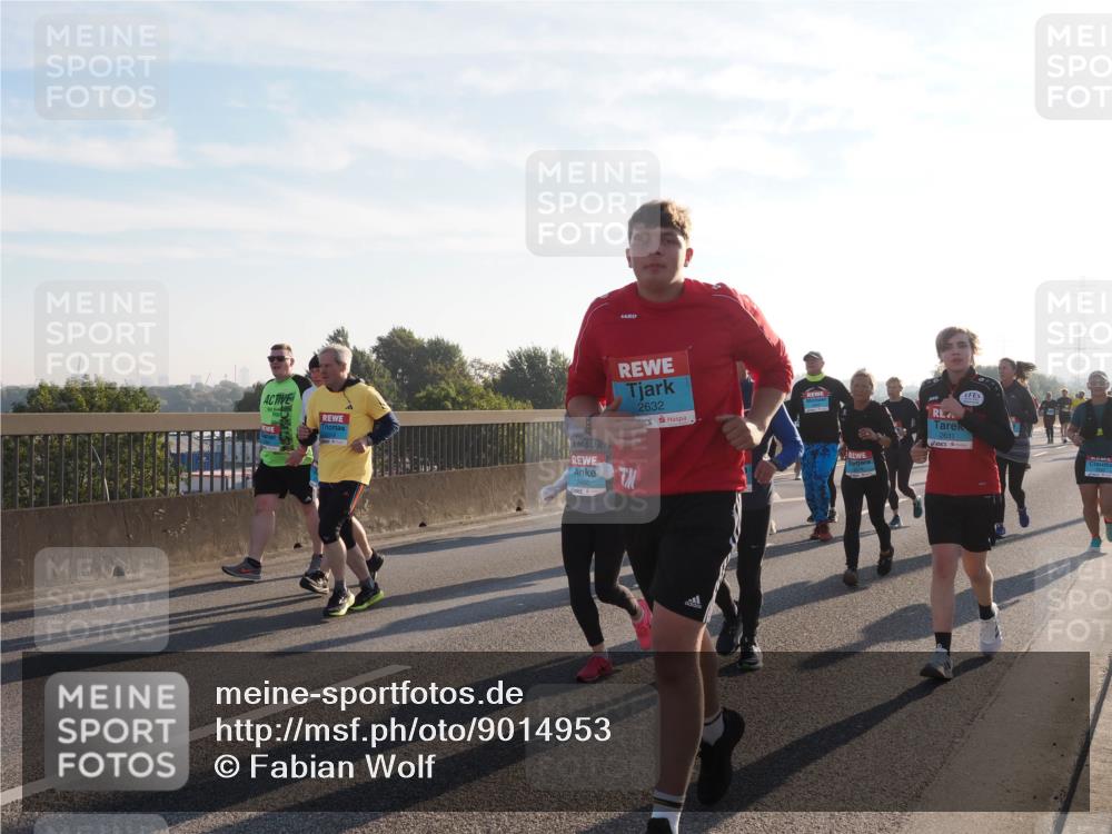 03.10.2025 - Köhlbrandbrückenlauf Fabian Wolf http://msf.ph/oto/9014953 03.10.2025 09:24:58 Position 3 2632, 2466, 2631 meine-sportfotos.de