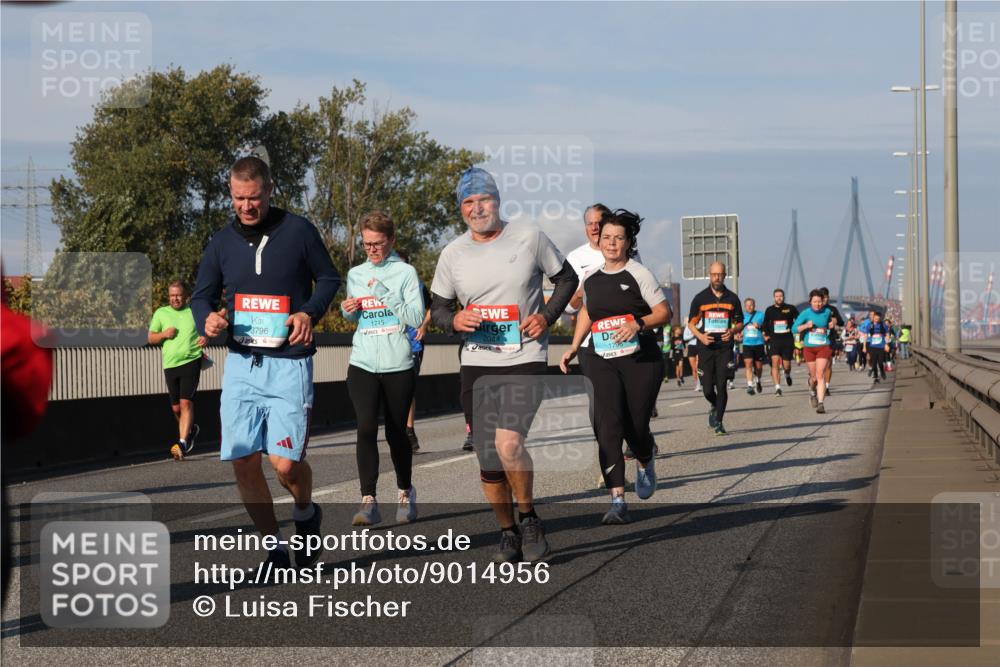 03.10.2025 - Köhlbrandbrückenlauf Luisa Fischer http://msf.ph/oto/9014956 03.10.2025 10:59:36 Position 3 7, 3796, 1745, 2044, 1796 meine-sportfotos.de