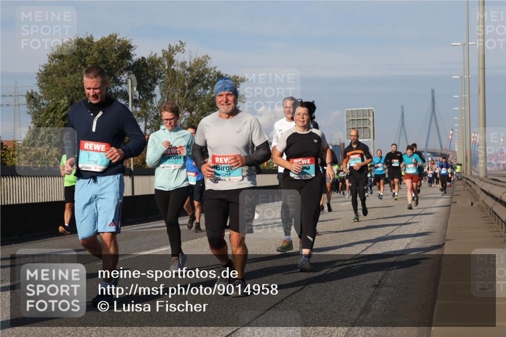 03.10.2025 - Köhlbrandbrückenlauf Luisa Fischer http://msf.ph/oto/9014958 03.10.2025 10:59:36 Position 3 3796, 1745, 2044 meine-sportfotos.de