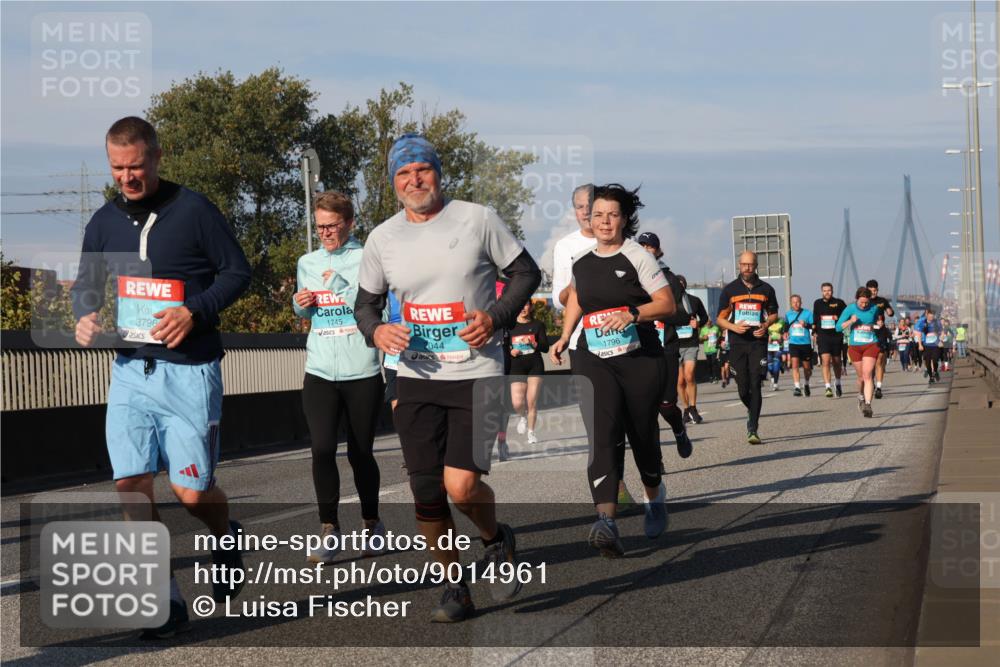 03.10.2025 - Köhlbrandbrückenlauf Luisa Fischer http://msf.ph/oto/9014961 03.10.2025 10:59:36 Position 3 3796, 1745, 2044, 1796 meine-sportfotos.de