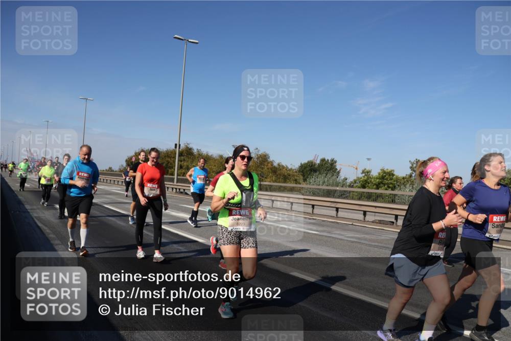 03.10.2025 - Köhlbrandbrückenlauf Julia Fischer http://msf.ph/oto/9014962 03.10.2025 13:11:33 Position 3 6223 meine-sportfotos.de