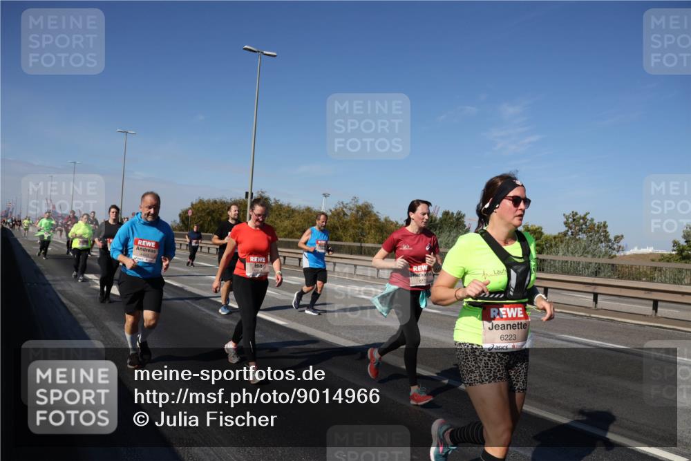 03.10.2025 - Köhlbrandbrückenlauf Julia Fischer http://msf.ph/oto/9014966 03.10.2025 13:11:34 Position 3 4443, 6170, 6223 meine-sportfotos.de