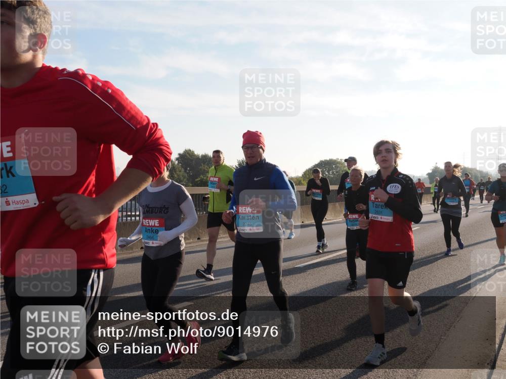 03.10.2025 - Köhlbrandbrückenlauf Fabian Wolf http://msf.ph/oto/9014976 03.10.2025 09:24:59 Position 3 32, 2466, 2248, 2631 meine-sportfotos.de