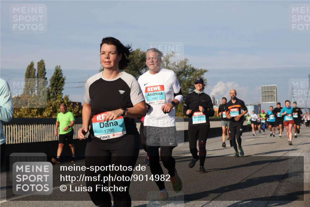 03.10.2025 - Köhlbrandbrückenlauf Luisa Fischer http://msf.ph/oto/9014982 03.10.2025 10:59:38 Position 3 1796, 1947, 1979 meine-sportfotos.de